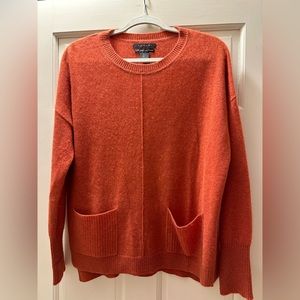 Tahari cashmere sweater
